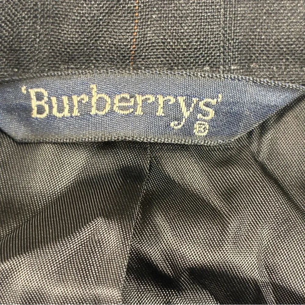 Burberrys Vintage 2 Button Jacket Blazer Navy Blue Tan Pinstripe 46R 100% Wool